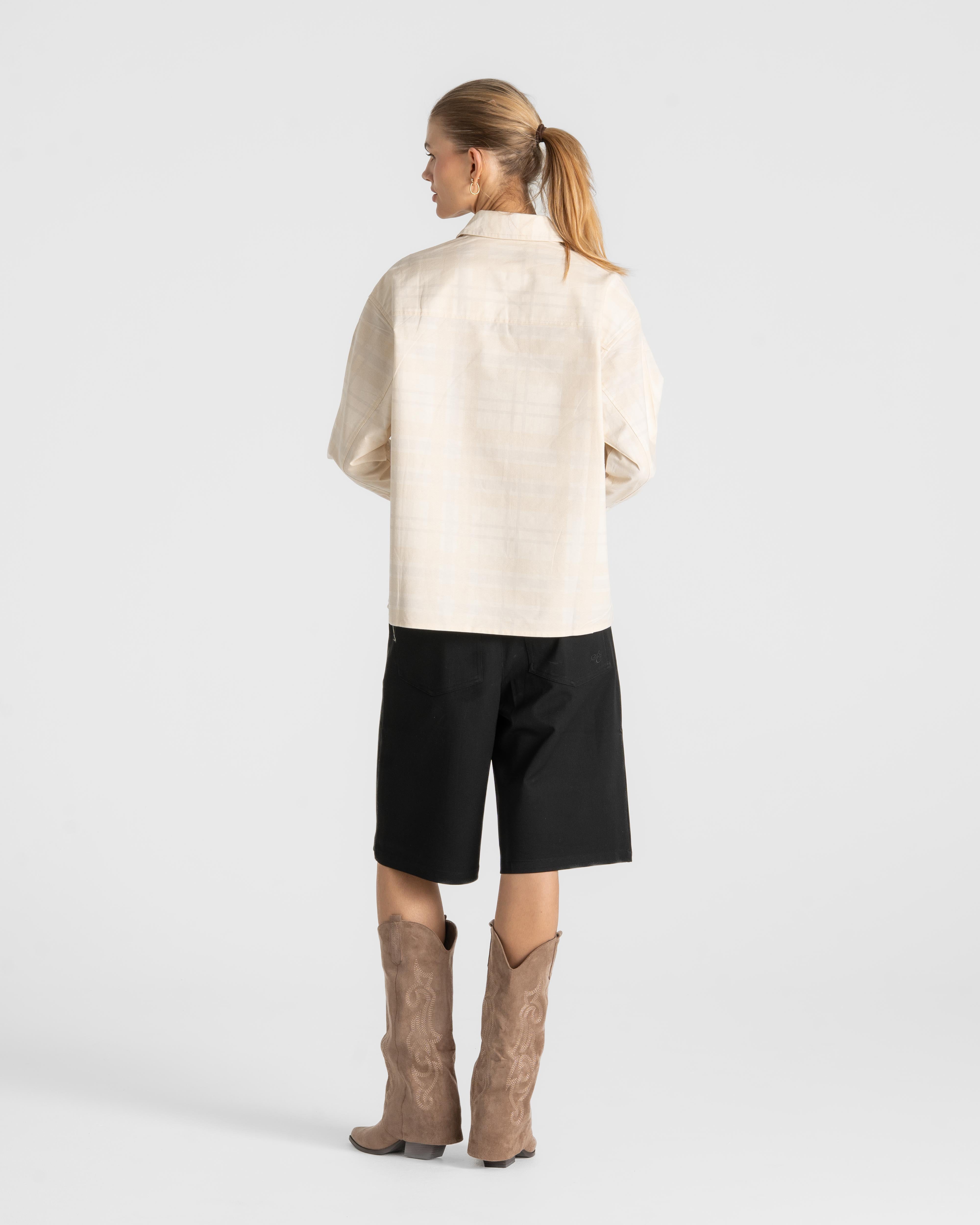 Bermuda Shorts Black Dame